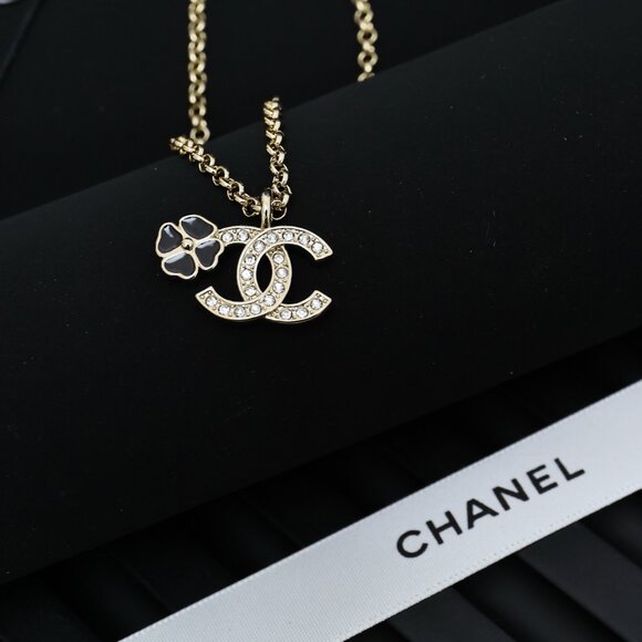 Chanel necklace✅Authentic - Picture 6 of 6